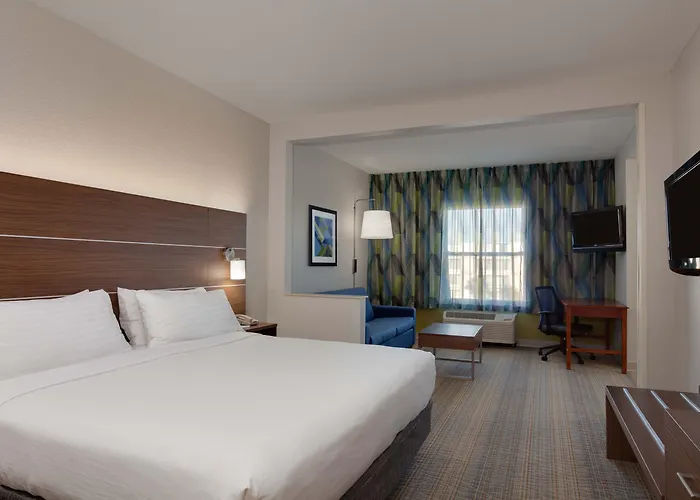 Holiday Inn Express&Suites Orlando International Airport, an IHG hotel