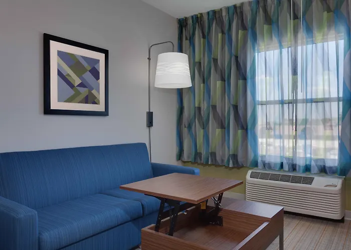 Holiday Inn Express&Suites Orlando International Airport, an IHG hotel